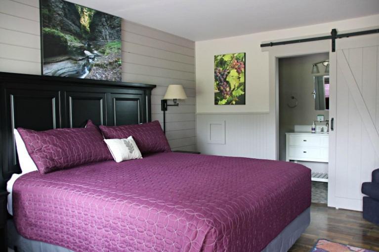 Plum Point Hotel Himrod